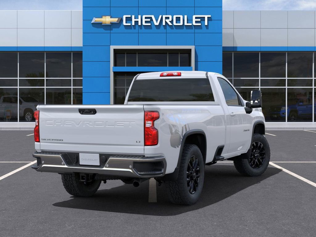 2025 Chevrolet Silverado 2500HD LT photo 4