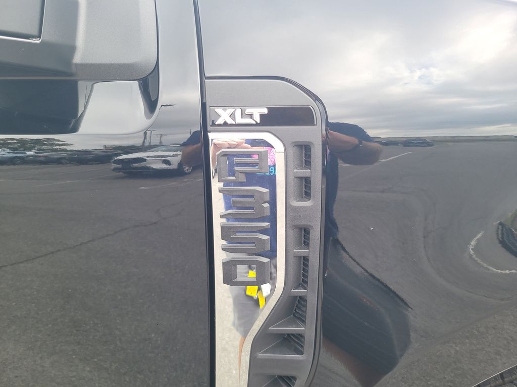 2026 Ford F-350 XLT photo 24