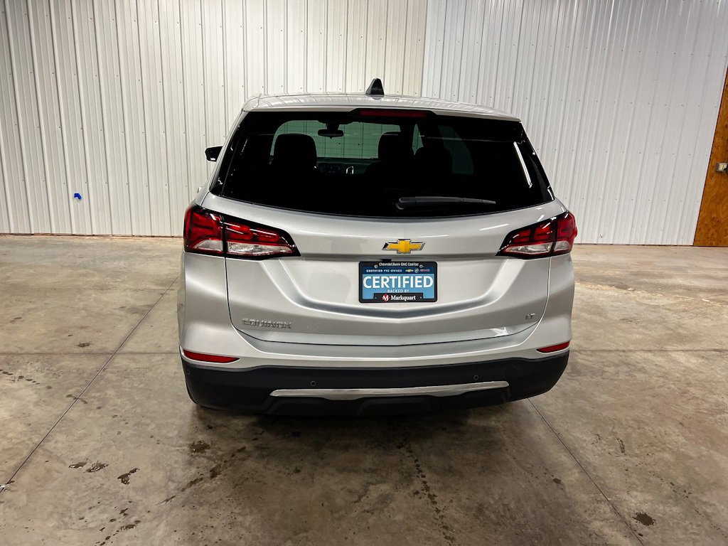 2022 Chevrolet Equinox LT photo 2