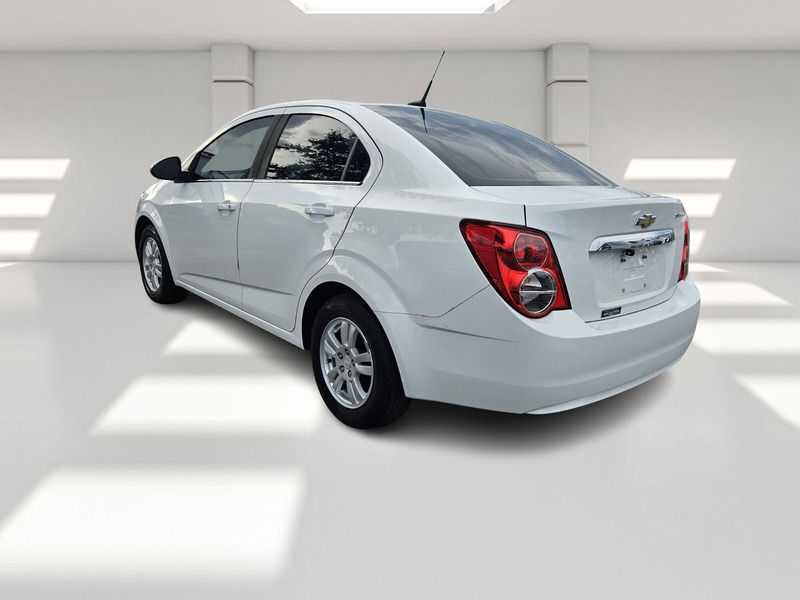 2013 Chevrolet Sonic LT photo 3