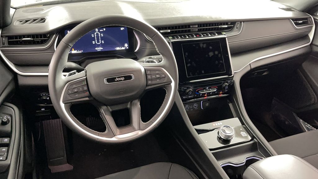 2025 Jeep Grand Cherokee Laredo X photo 15
