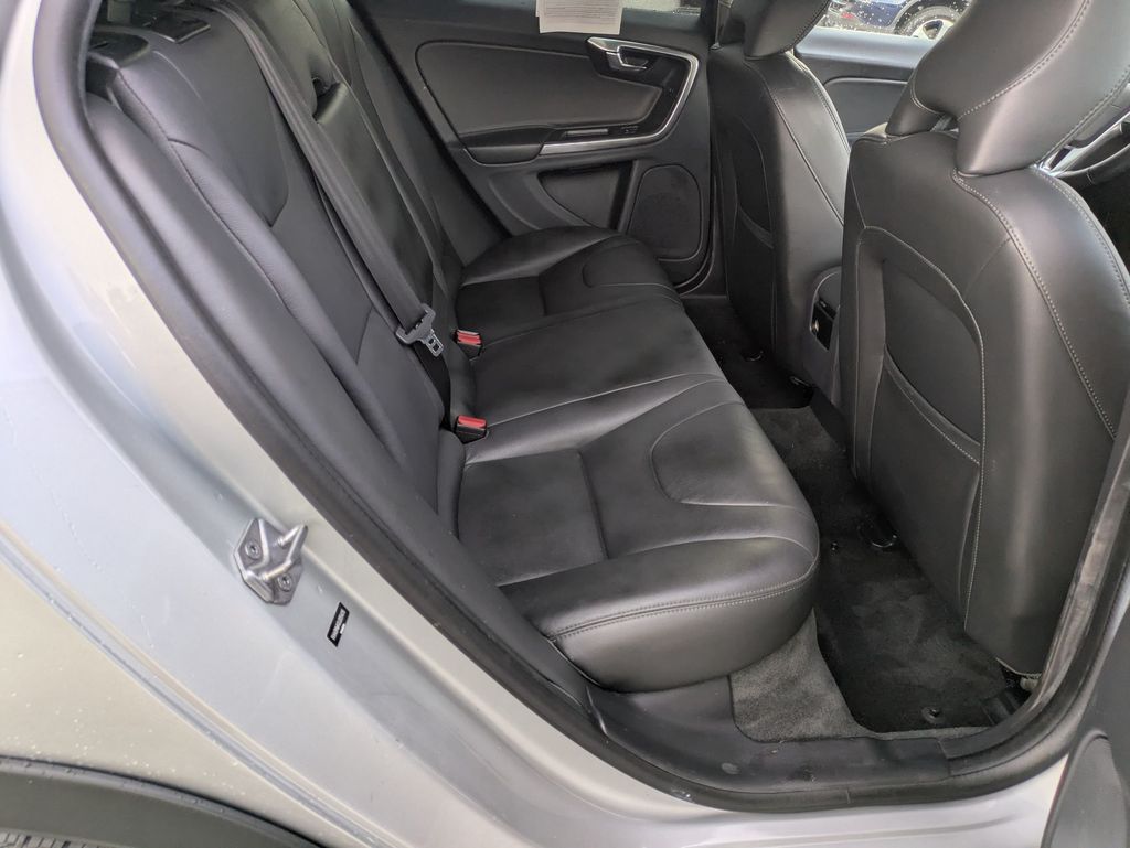2018 Volvo V60 Cross Country T5 photo 26