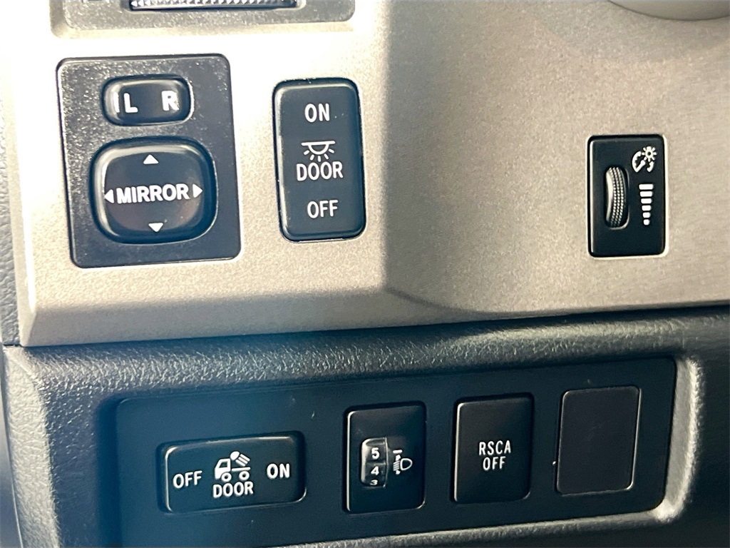 2013 Toyota Tundra Grade photo 16