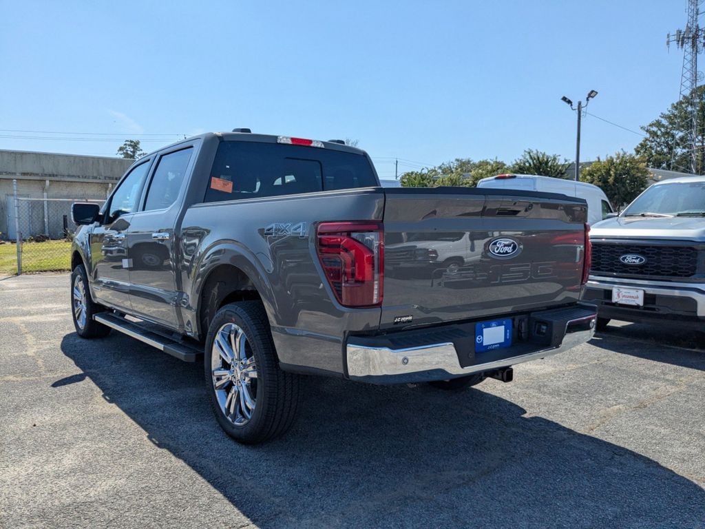 2025 Ford F-150 Lariat photo 5