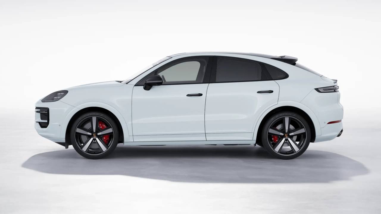 2025 Porsche Cayenne Coupe S photo 2