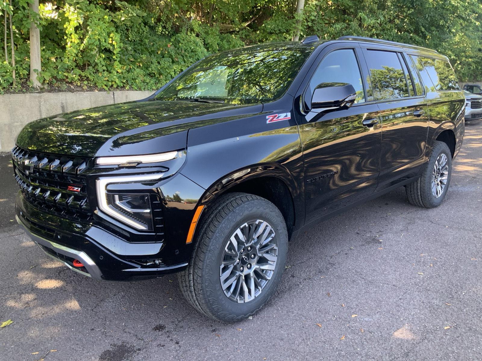 2026 Chevrolet Suburban Z71 photo 2