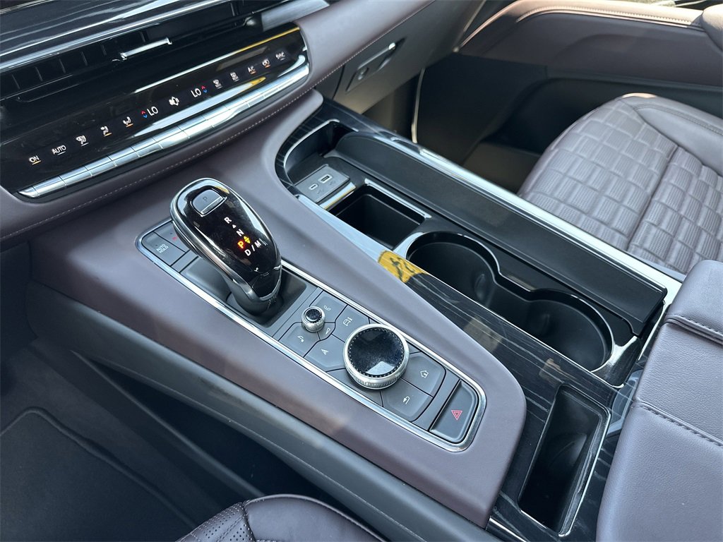 2024 Cadillac Escalade V-Series photo 18