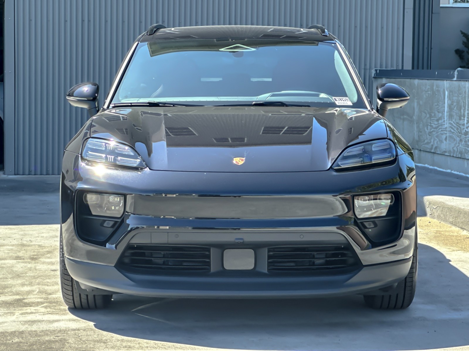 2025 Porsche Macan Electric photo 11