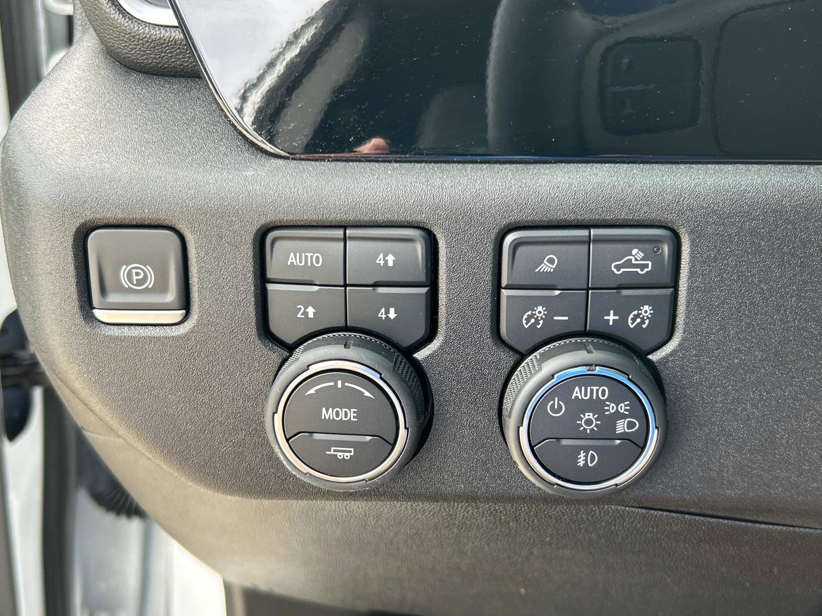 2024 Chevrolet Silverado 3500HD LTZ photo 29