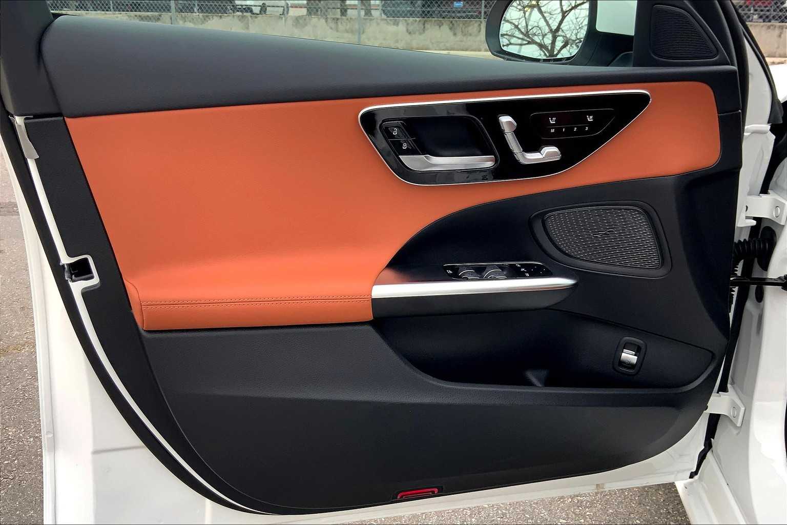 2025 Mercedes Benz C 300 photo 13
