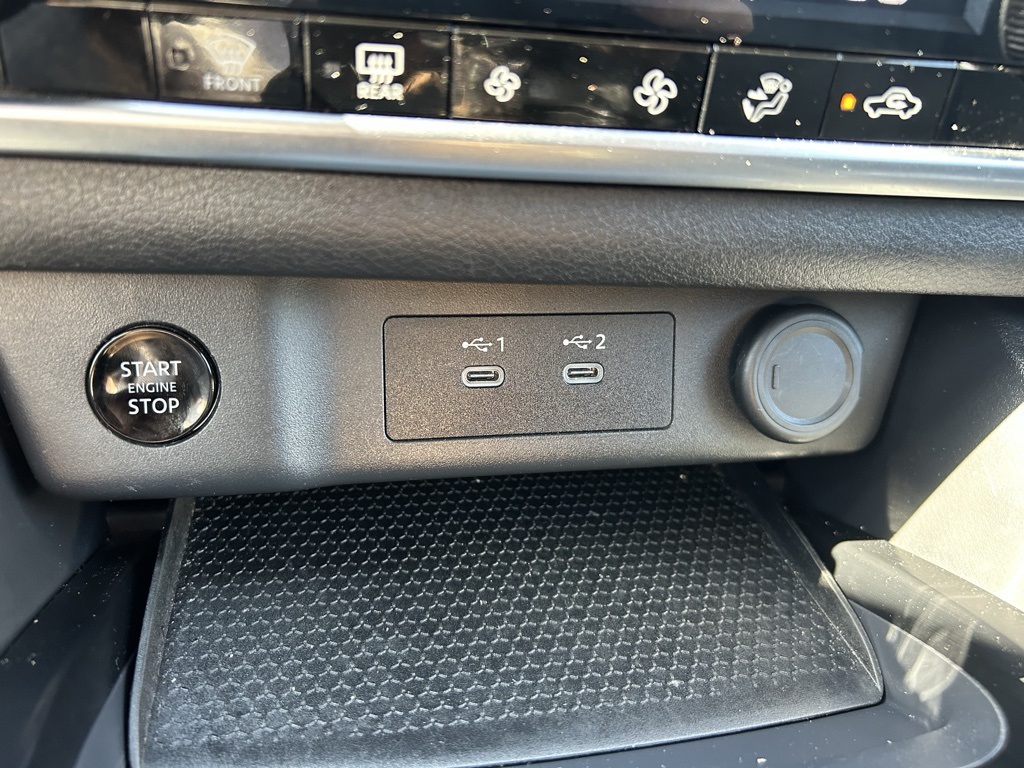 2024 Nissan Rogue SV photo 21