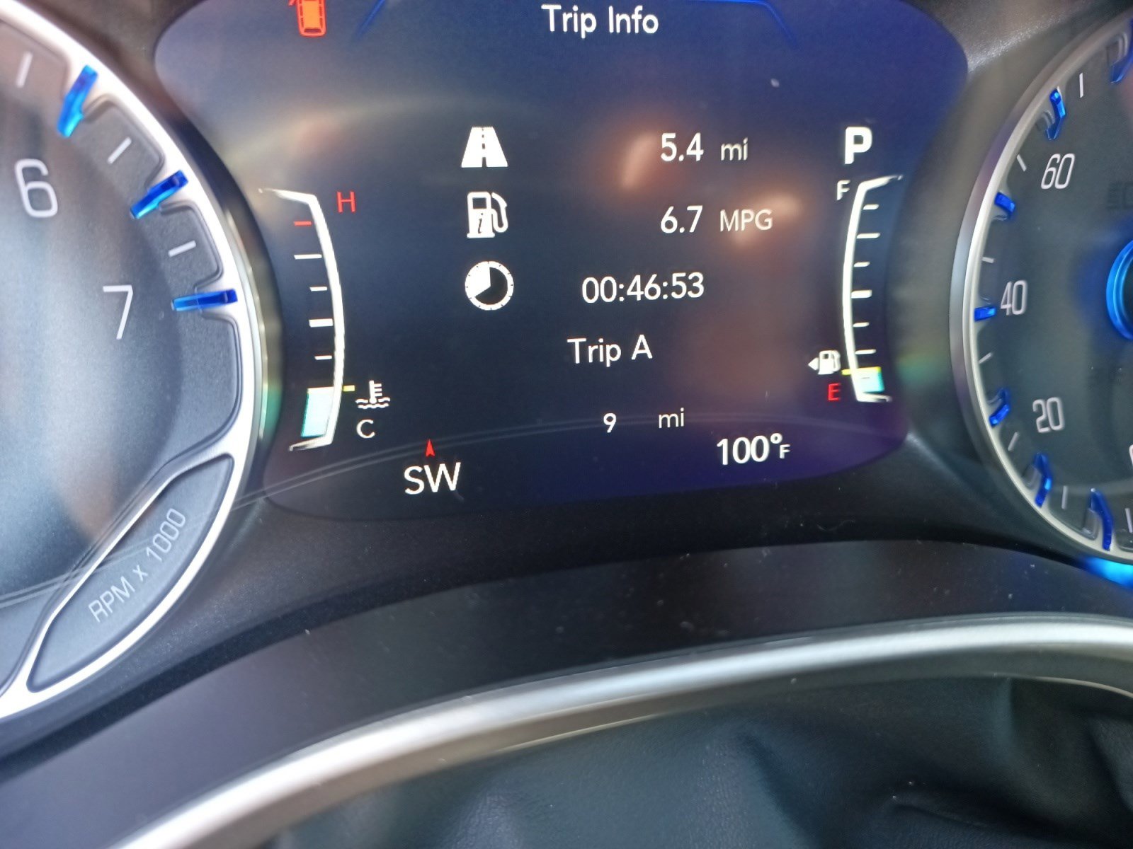 2026 Chrysler Pacifica photo 2