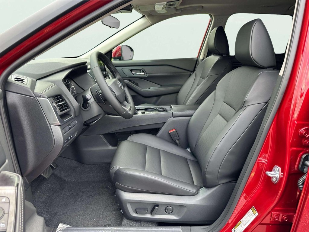 2026 Nissan Rogue SV photo 13