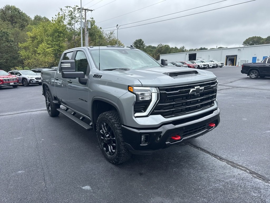 2026 Chevrolet Silverado 2500HD LT photo 3