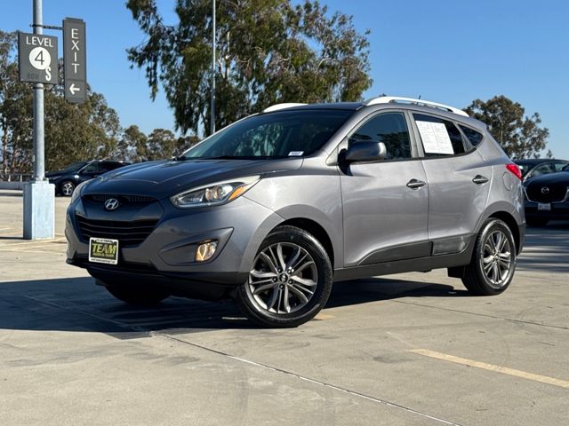 2015 Hyundai Tucson SE photo 2