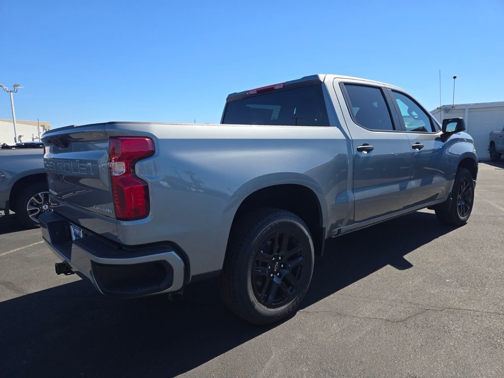 2026 Chevrolet Silverado 1500 Custom photo 4