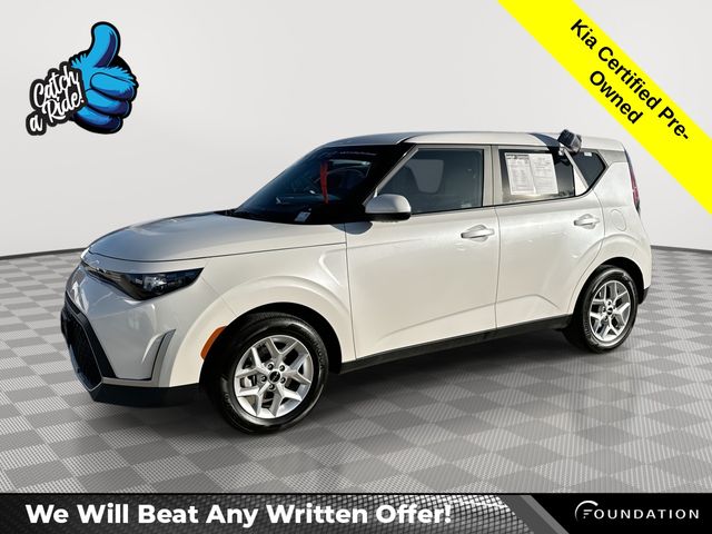 2023 Kia Soul LX's photo