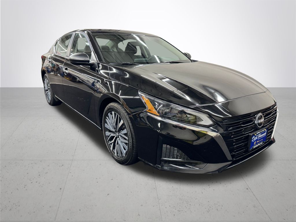2024 Nissan Altima 2.5 SV photo 9
