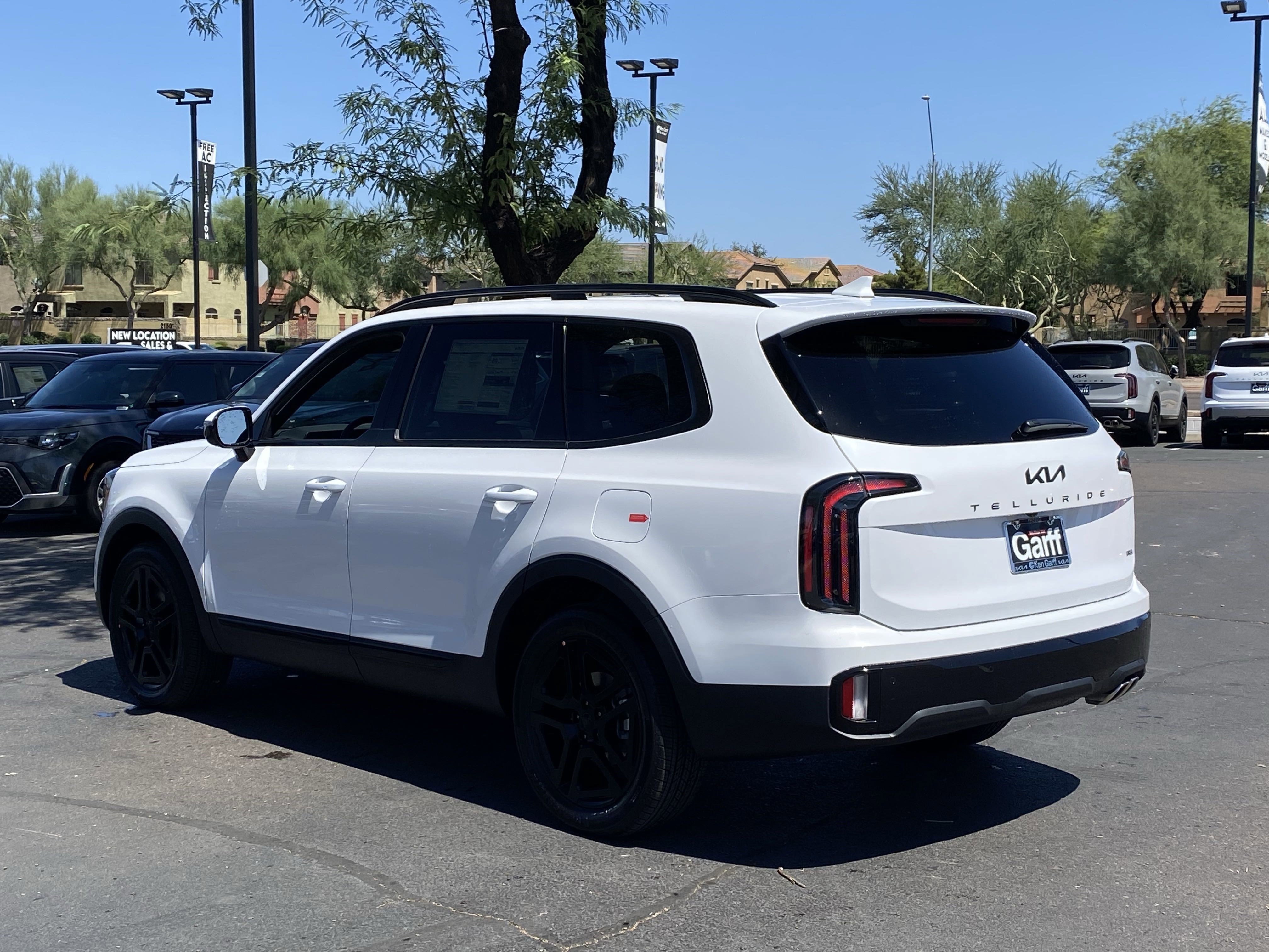 2025 Kia Telluride SX Prestige X-Line photo 2