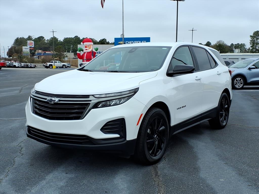 2024 Chevrolet Equinox LS's photo