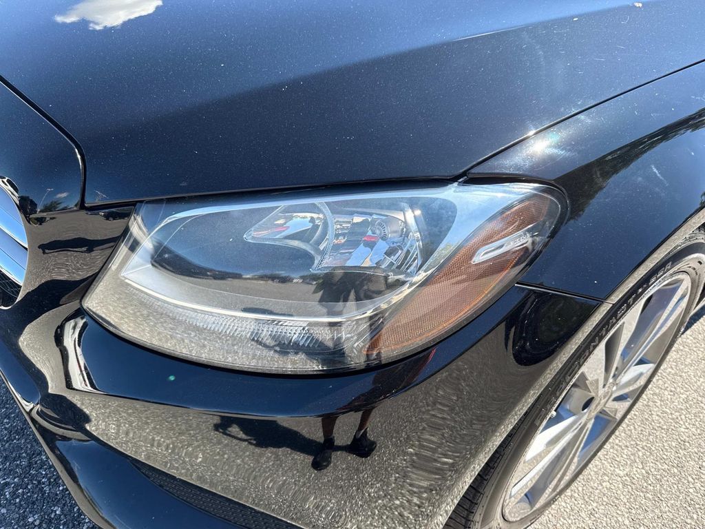 2018 Mercedes Benz C 300 photo 9