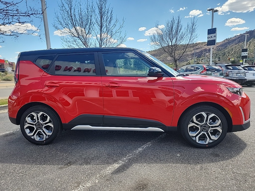 2025 Kia Soul EX photo 4