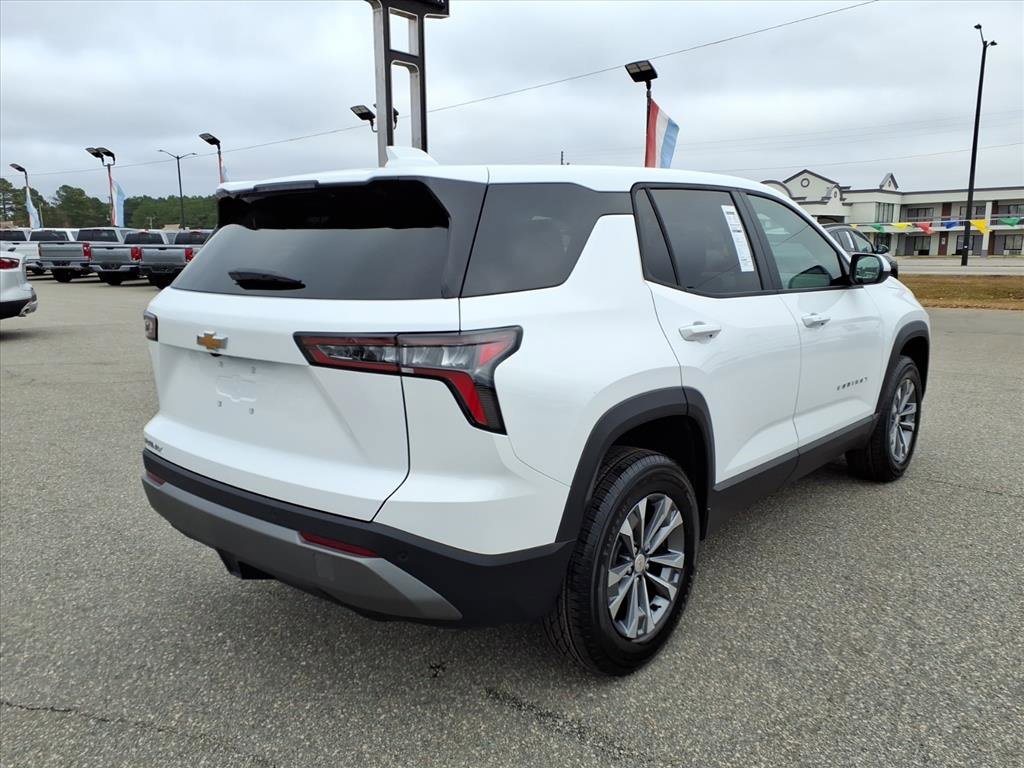 2026 Chevrolet Equinox LT photo 4