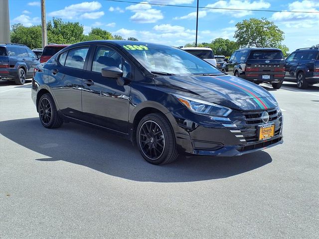 2024 Nissan Versa 1.6 S photo 5