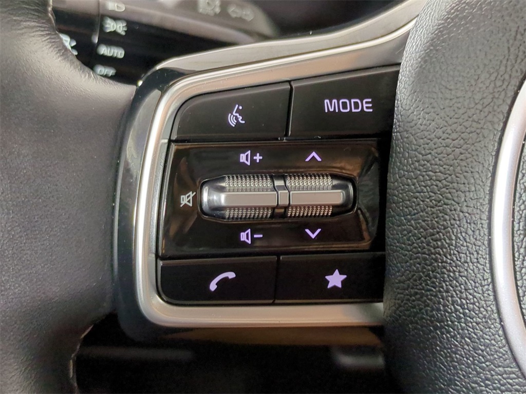 2025 Kia Sorento S photo 23