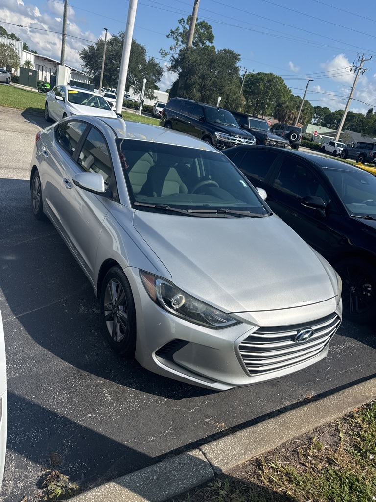 2018 Hyundai Elantra SEL photo 11