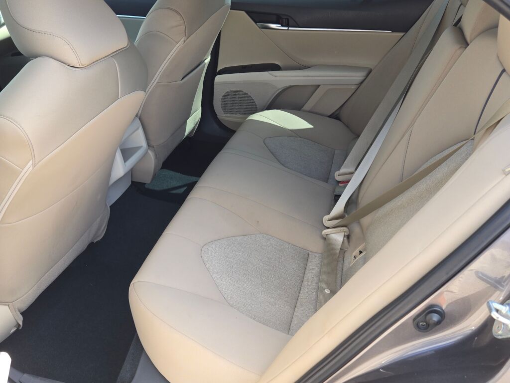 2022 Toyota Camry LE photo 12