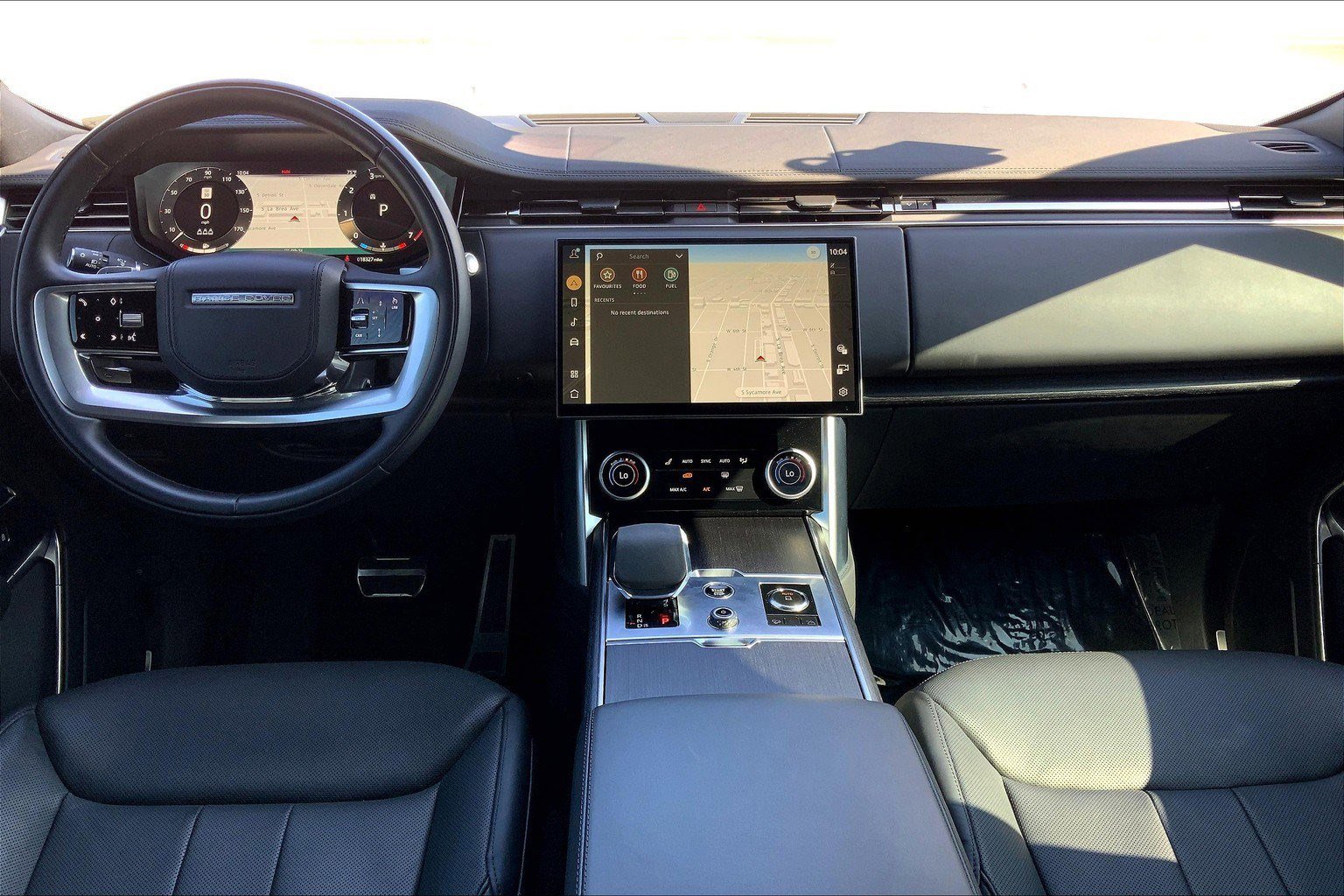 2023 Land Rover Range Rover SE photo 25