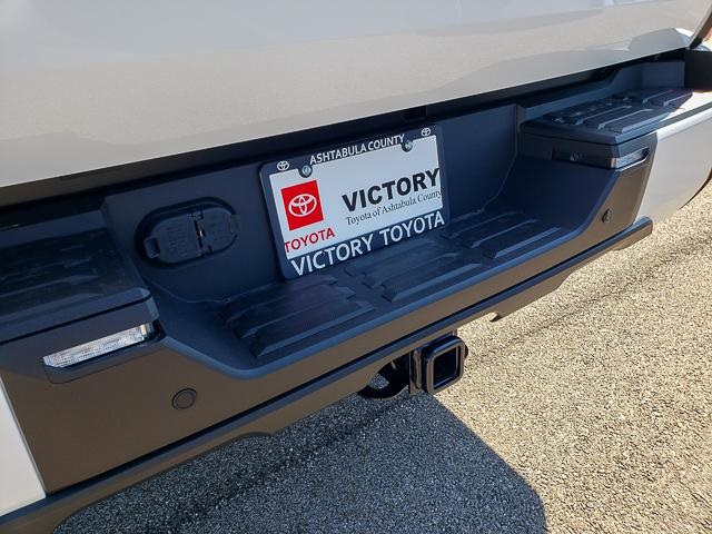 2026 Toyota Tundra SR5 CrewMax photo 18