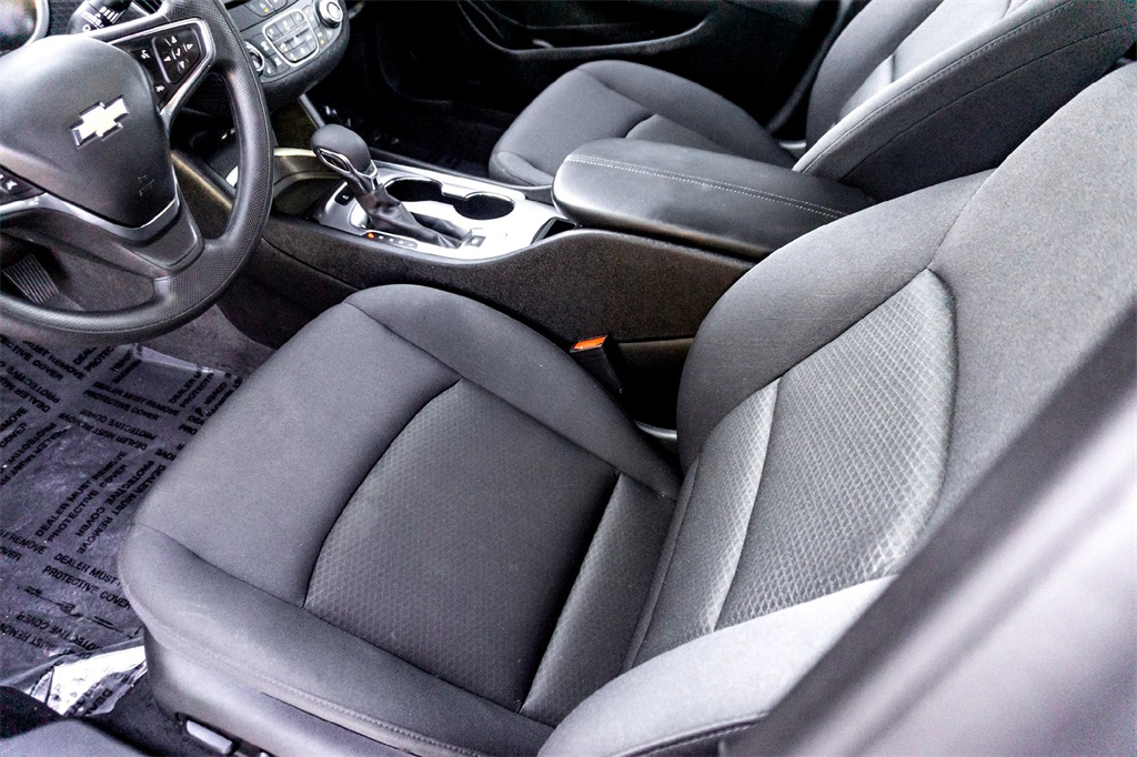 2025 Chevrolet Malibu 1LT photo 13