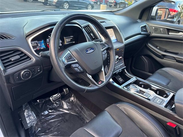 2020 Ford Edge ST photo 18