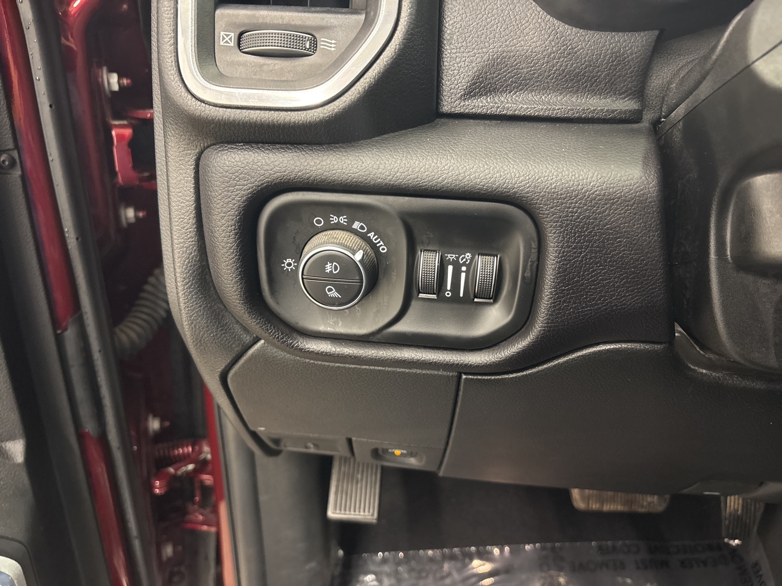 2021 Ram 2500 Laramie photo 12