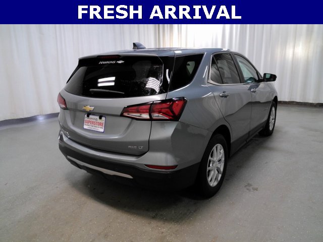 2024 Chevrolet Equinox LT photo 2