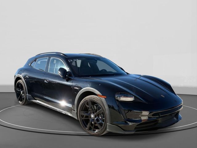 2021 Porsche Taycan Base's photo