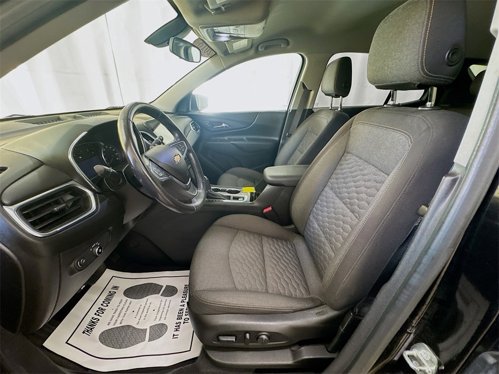 2018 Chevrolet Equinox LT photo 16