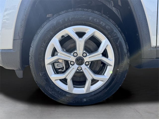 2025 Jeep Compass Latitude photo 18