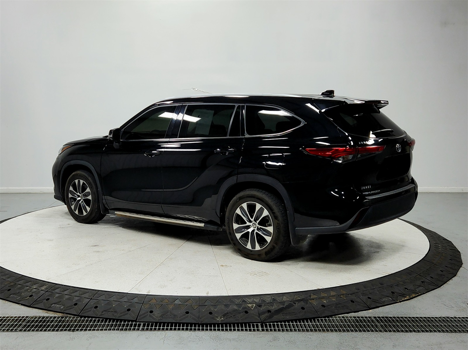 2022 Toyota Highlander XLE photo 4