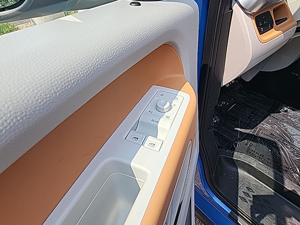 2025 Volkswagen ID. Buzz photo 10