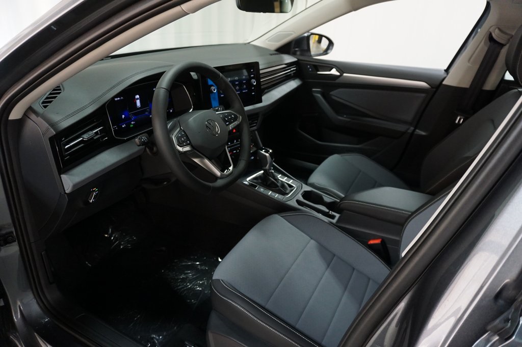 2025 Volkswagen Jetta 1.5T SE photo 6