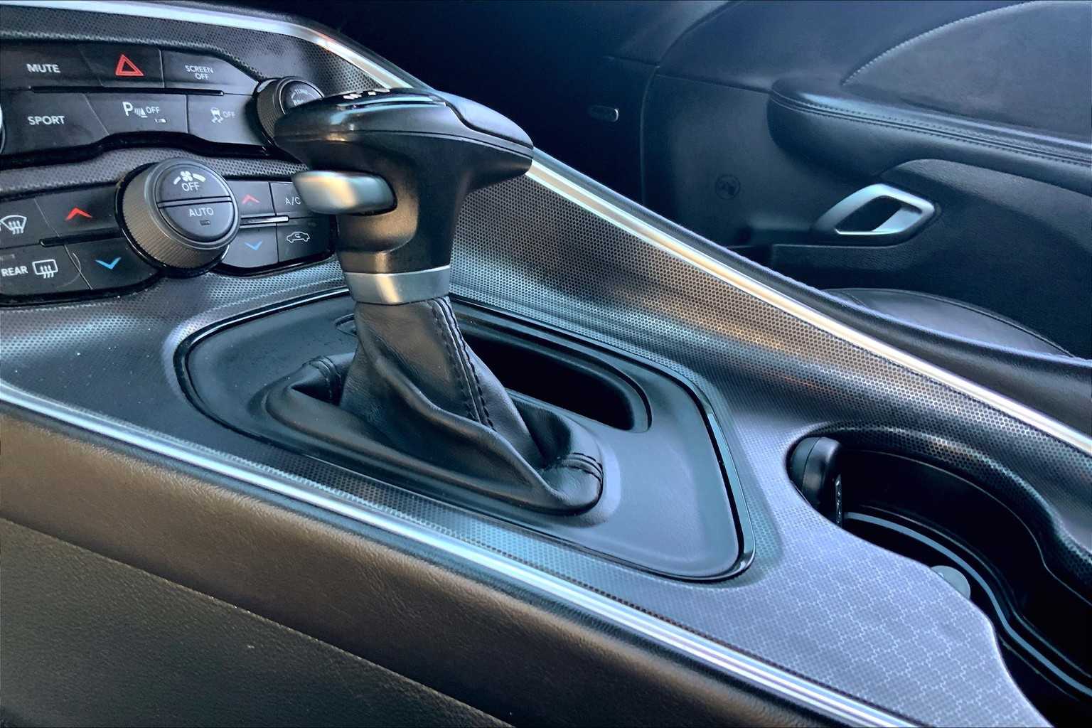 2018 Dodge Challenger R/T photo 15