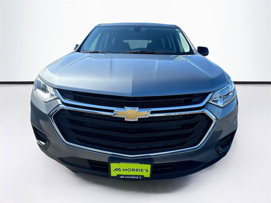 2021 Chevrolet Traverse LS photo 2