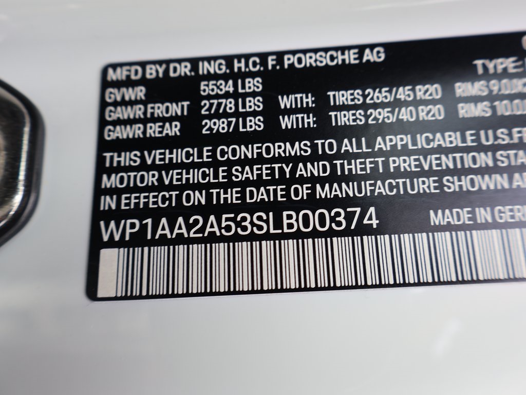 2025 Porsche Macan T photo 33