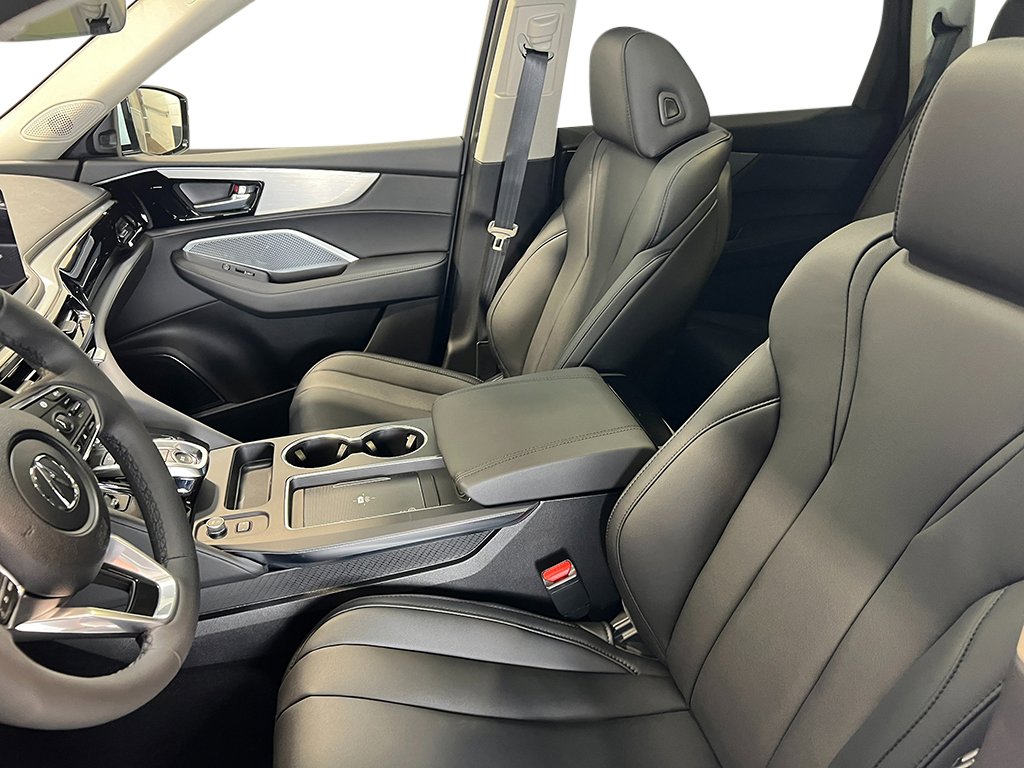 2026 Acura MDX SH-AWD photo 13