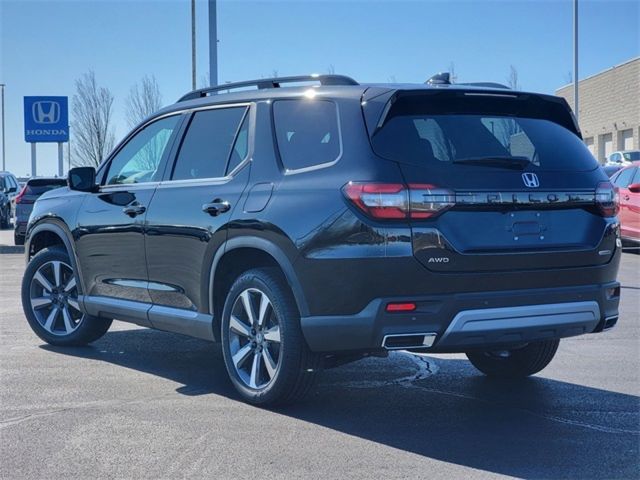 2025 Honda Pilot Touring photo 5