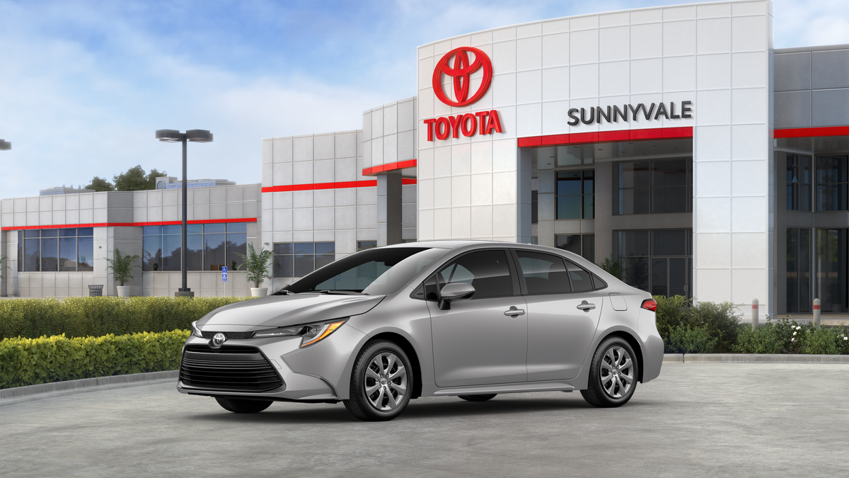 2025 Toyota Corolla LE photo 2