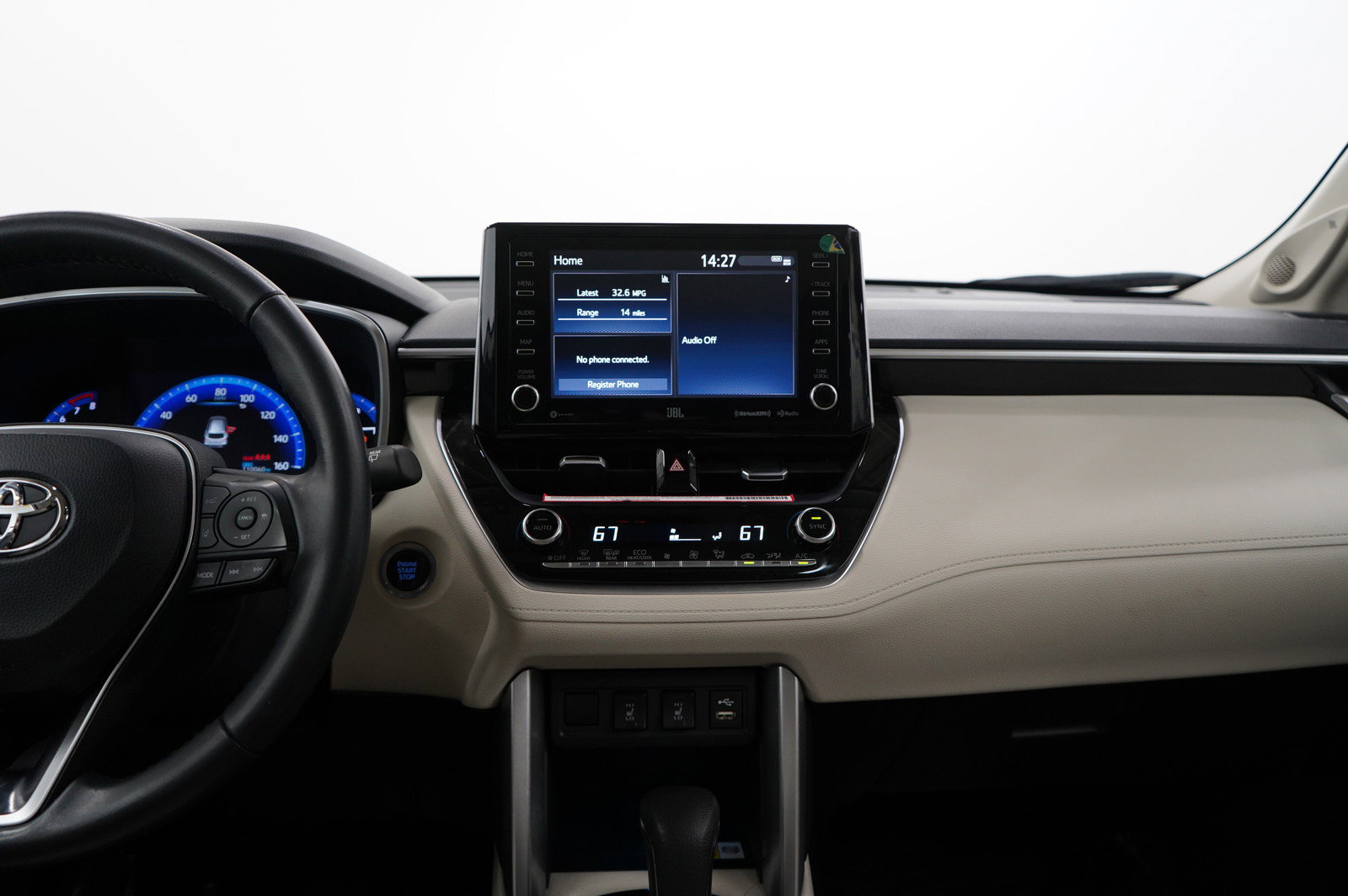 2022 Toyota Corolla Cross XLE photo 13
